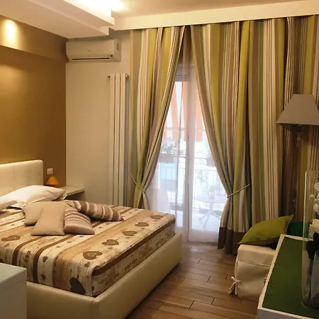 Oda ve Kahvaltı Al Parco 4*